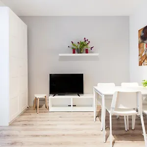Apartament Super Apart Dywizjonu 303 175/8, Warszawa